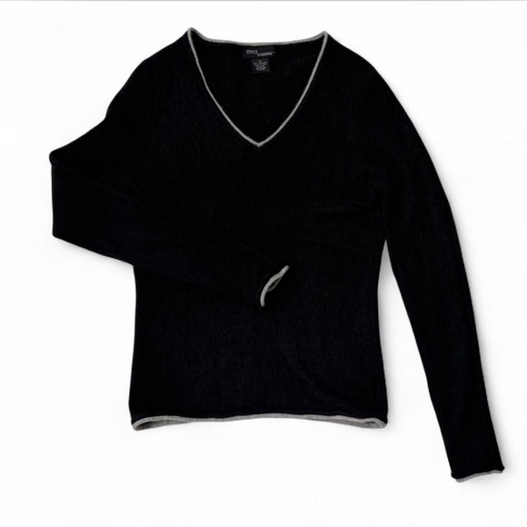 Grace 100% Cashmere Women Sweater Black V Neck Grey Trim Sz M Wardrobe Staple - Picture 2 of 5